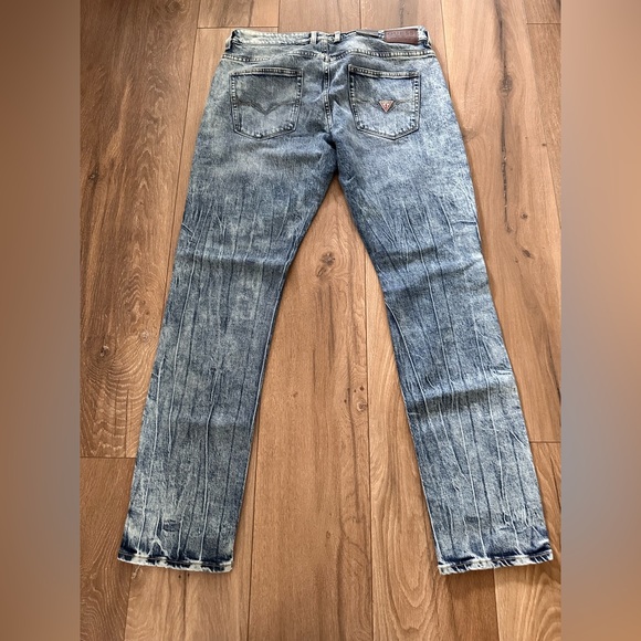 Guess Men’s Slim Taper Jeans - Picture 5 of 8